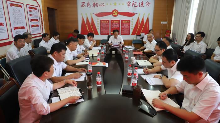 7典型事例剖析會現(xiàn)場。譚龍 攝700.JPG