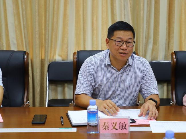 1秦義敏講話。鄭詩寶 攝.jpg