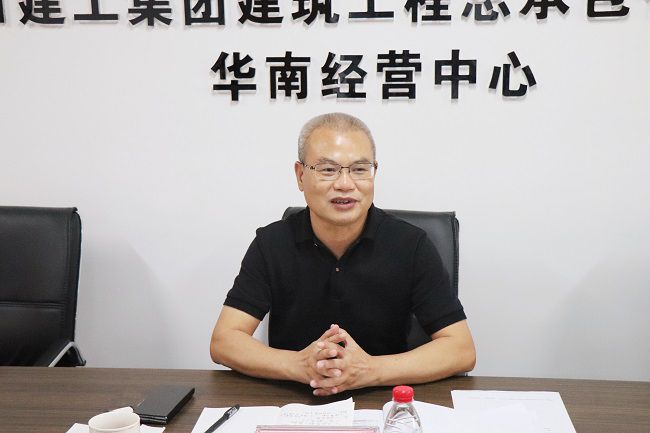 鄧少新在會上發(fā)言。周煜川 攝（修圖）.jpg