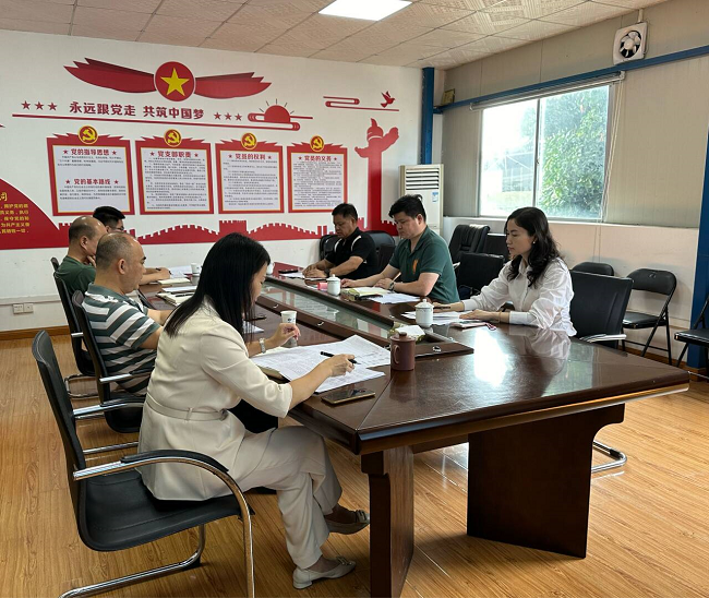 調(diào)研會(huì)現(xiàn)場(chǎng)。王瑩攝（修圖）.png